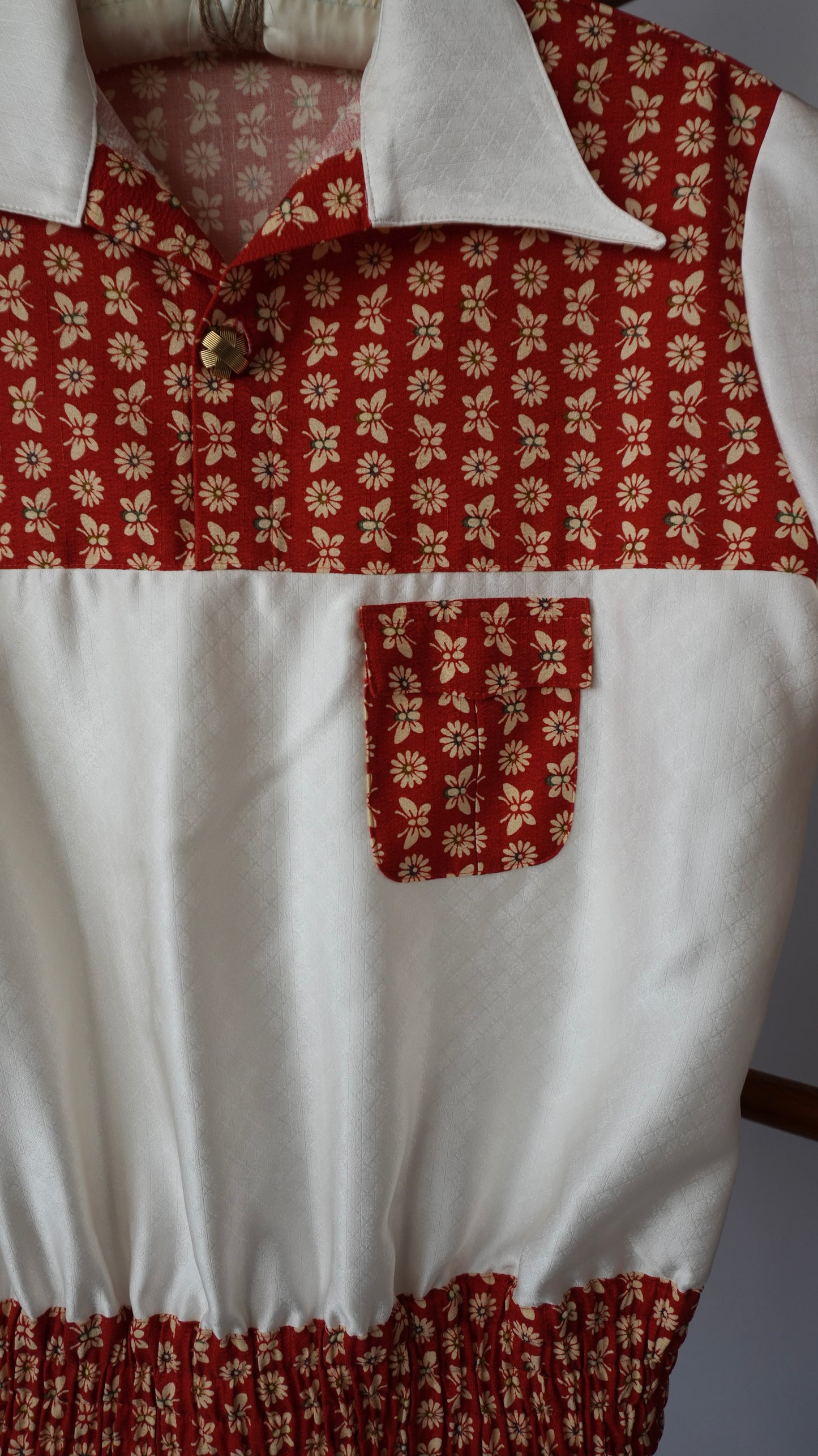 M Size Red Patterned Silk Shirt (No. 56/200)