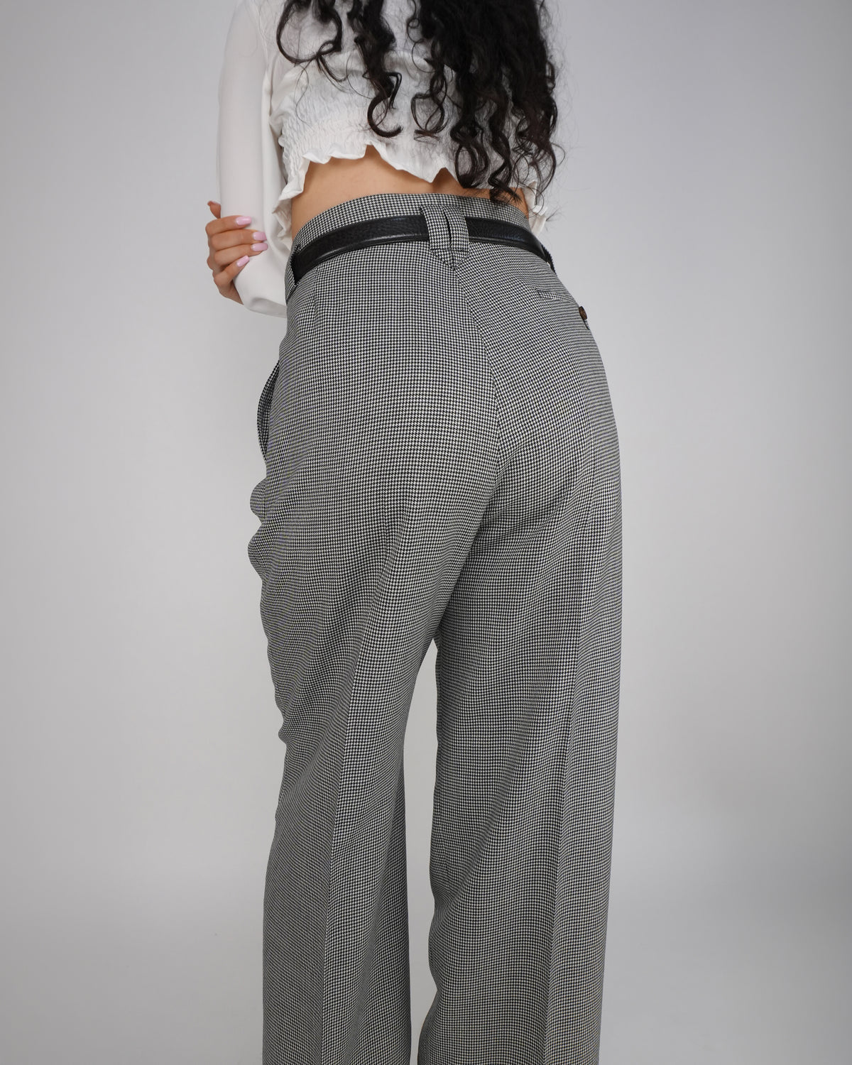 Houndstooth: 100% Merino Wool