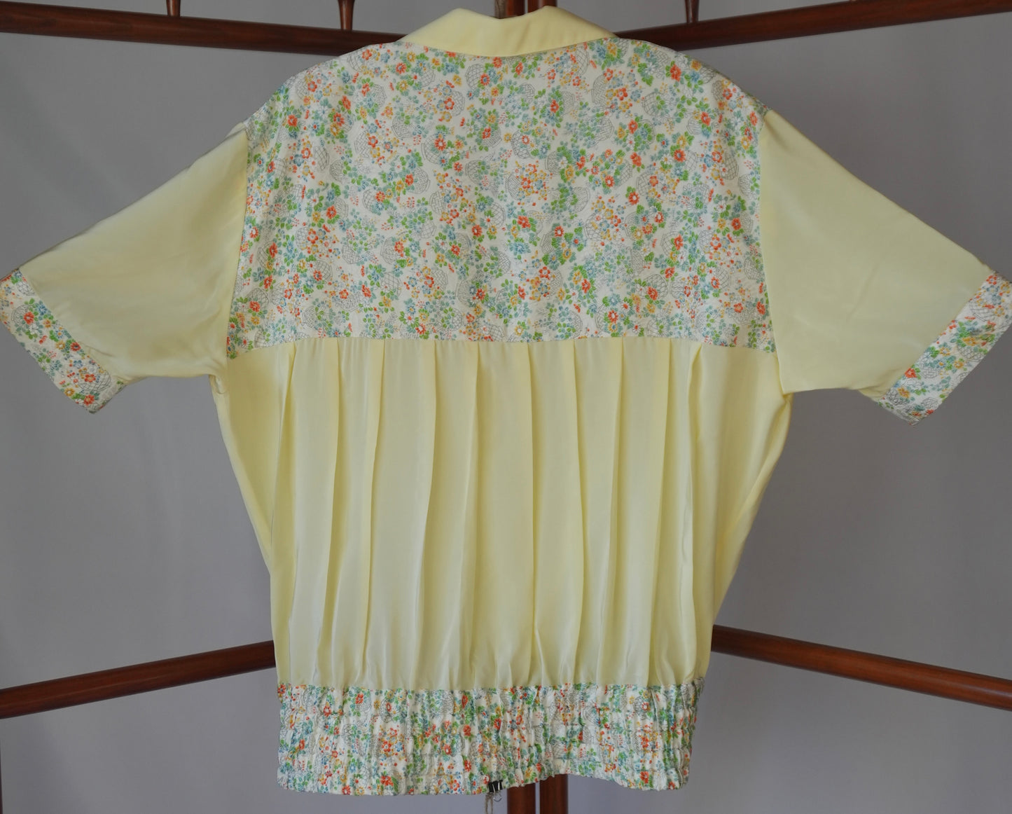 L Size Floral Silk Shirt (No. 33/100)
