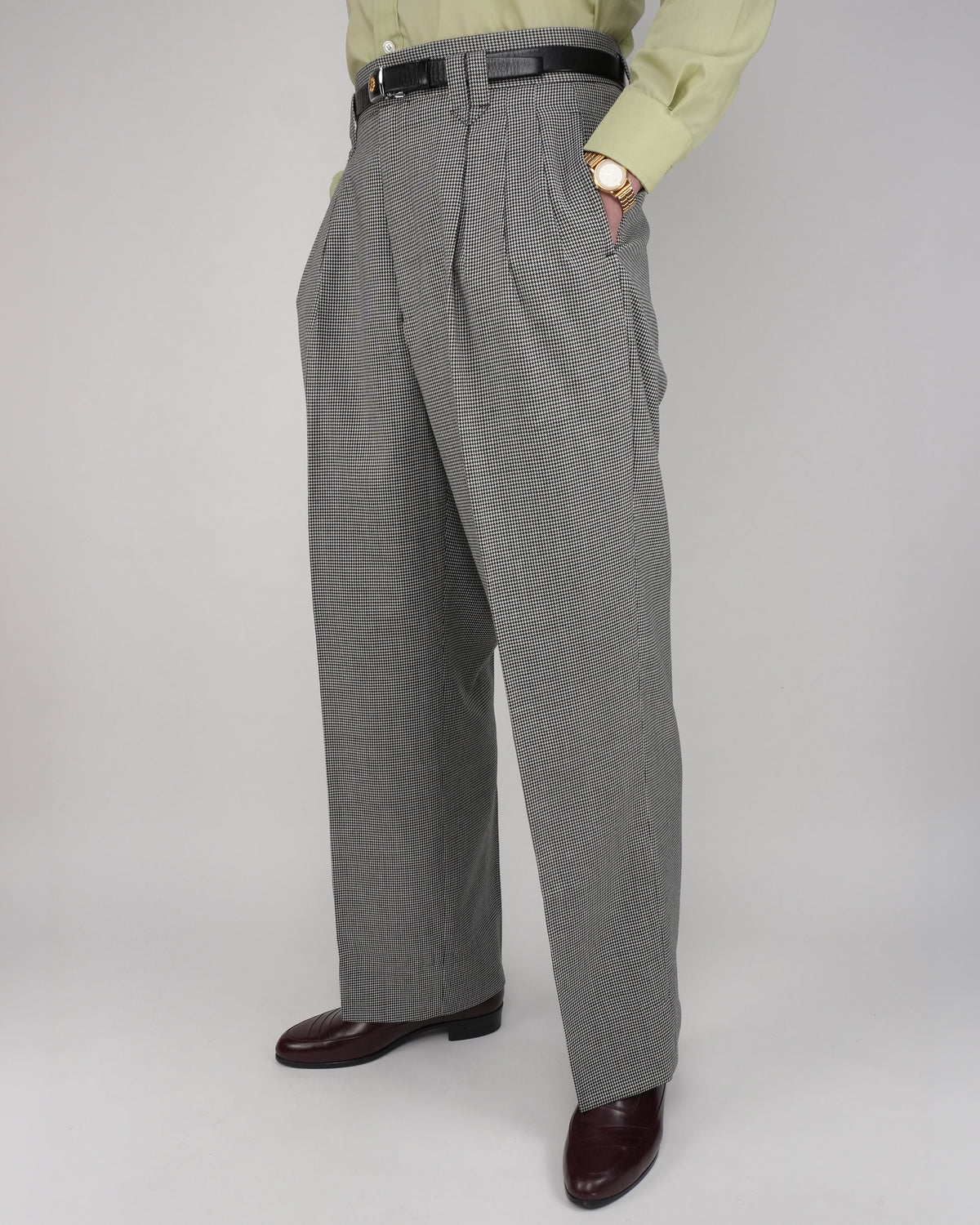 Houndstooth: 100% Merino Wool