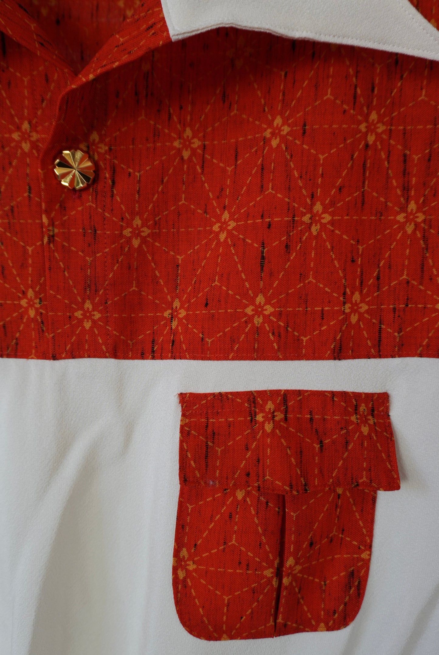 M Size Red X White Patterned Silk Shirt (No. 22/100)