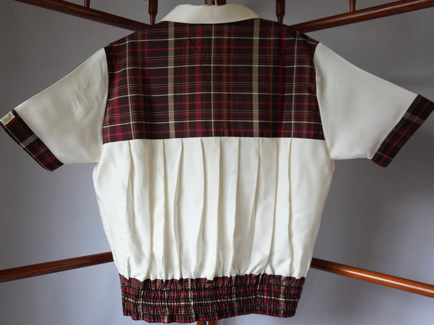 L Size Red Checkered Silk Shirt (No. 21/200)