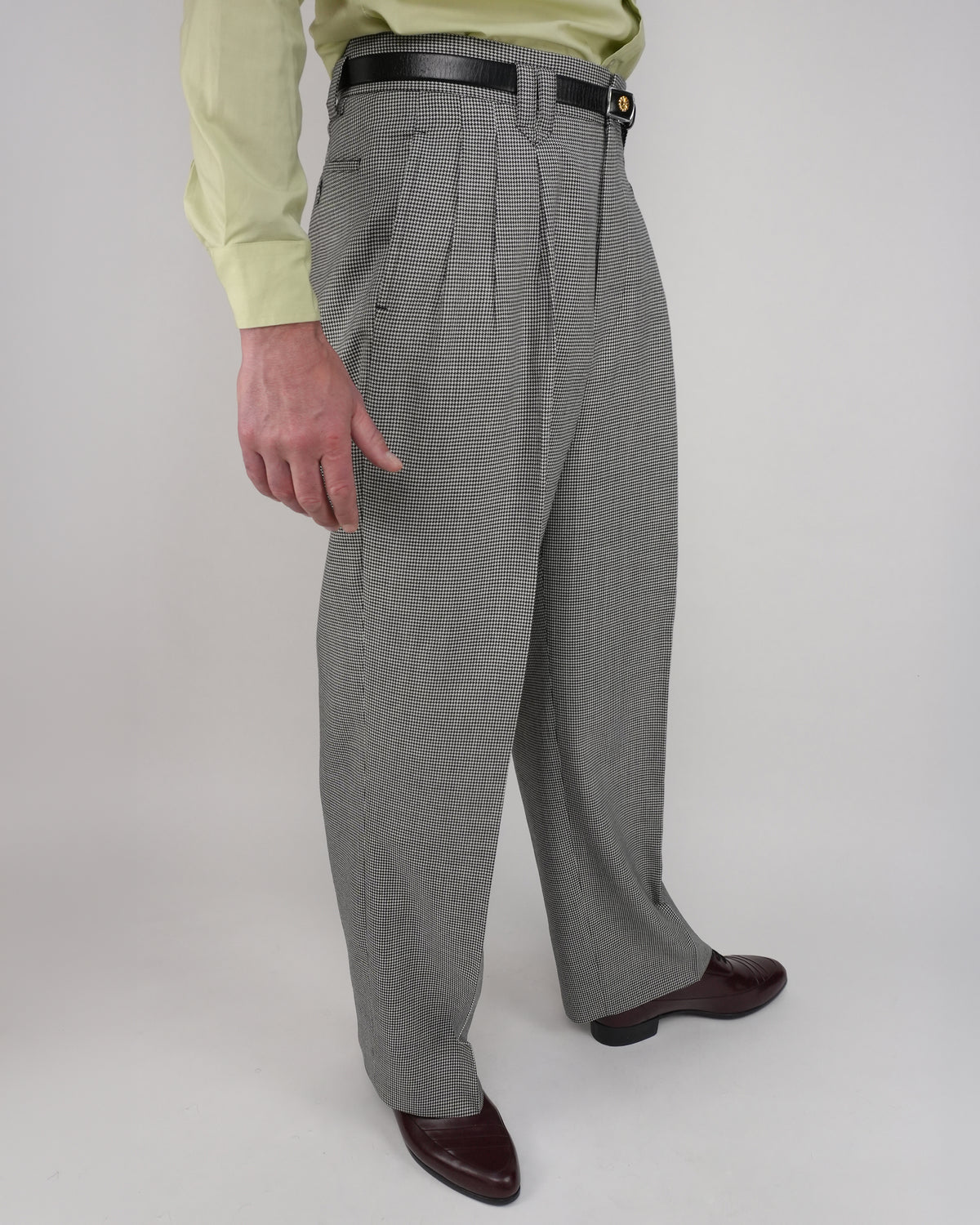 Houndstooth: 100% Merino Wool